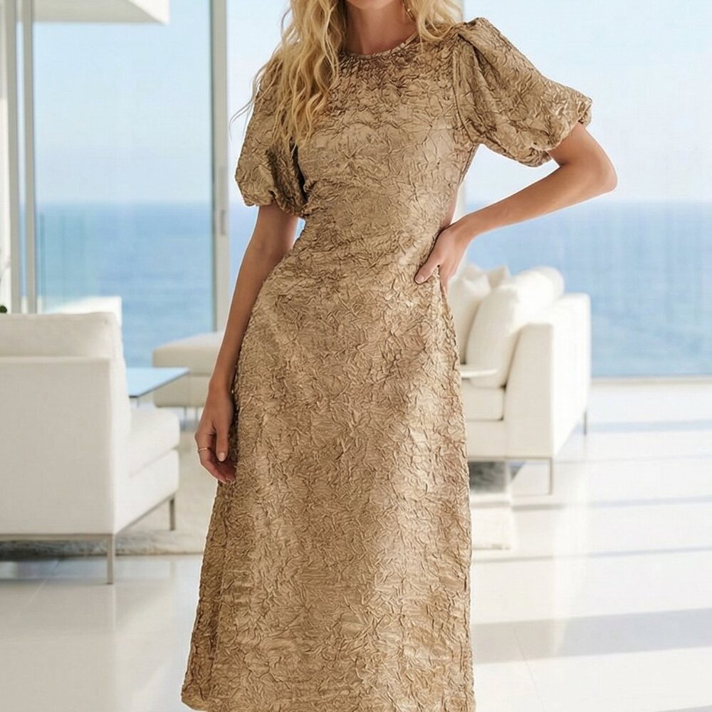 $188 Lisa Says Gah Gwen Midi Dress See all Lisa Says Gah! M